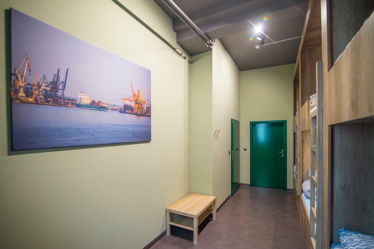 110Hostel グディニャ エクステリア 写真